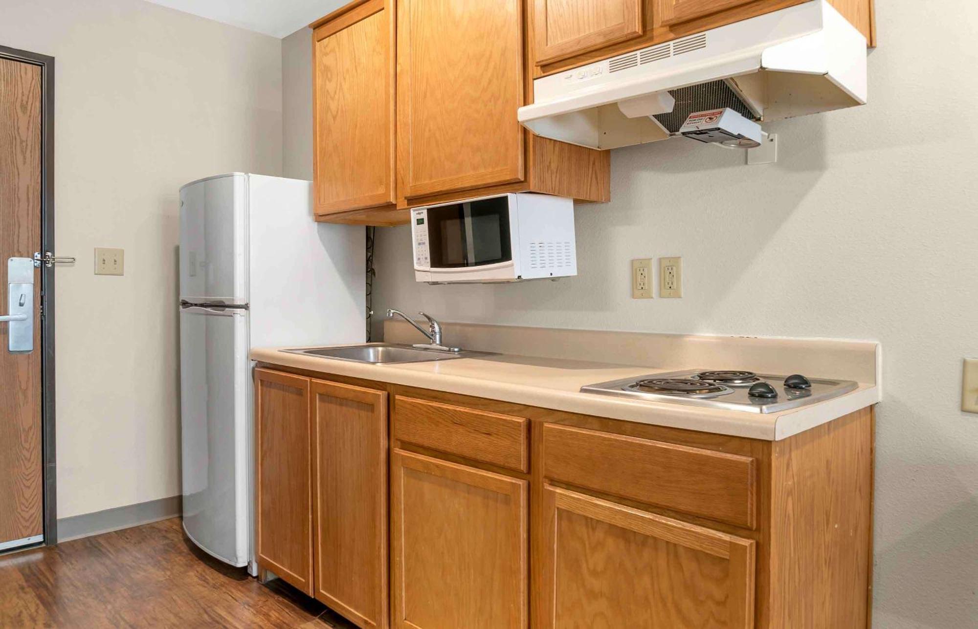 Extended Stay America Select Suites - Kalamazoo - West Екстериор снимка